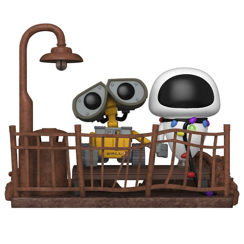 Movie Moment! Disney: Wall-E- Wall-E & Eve